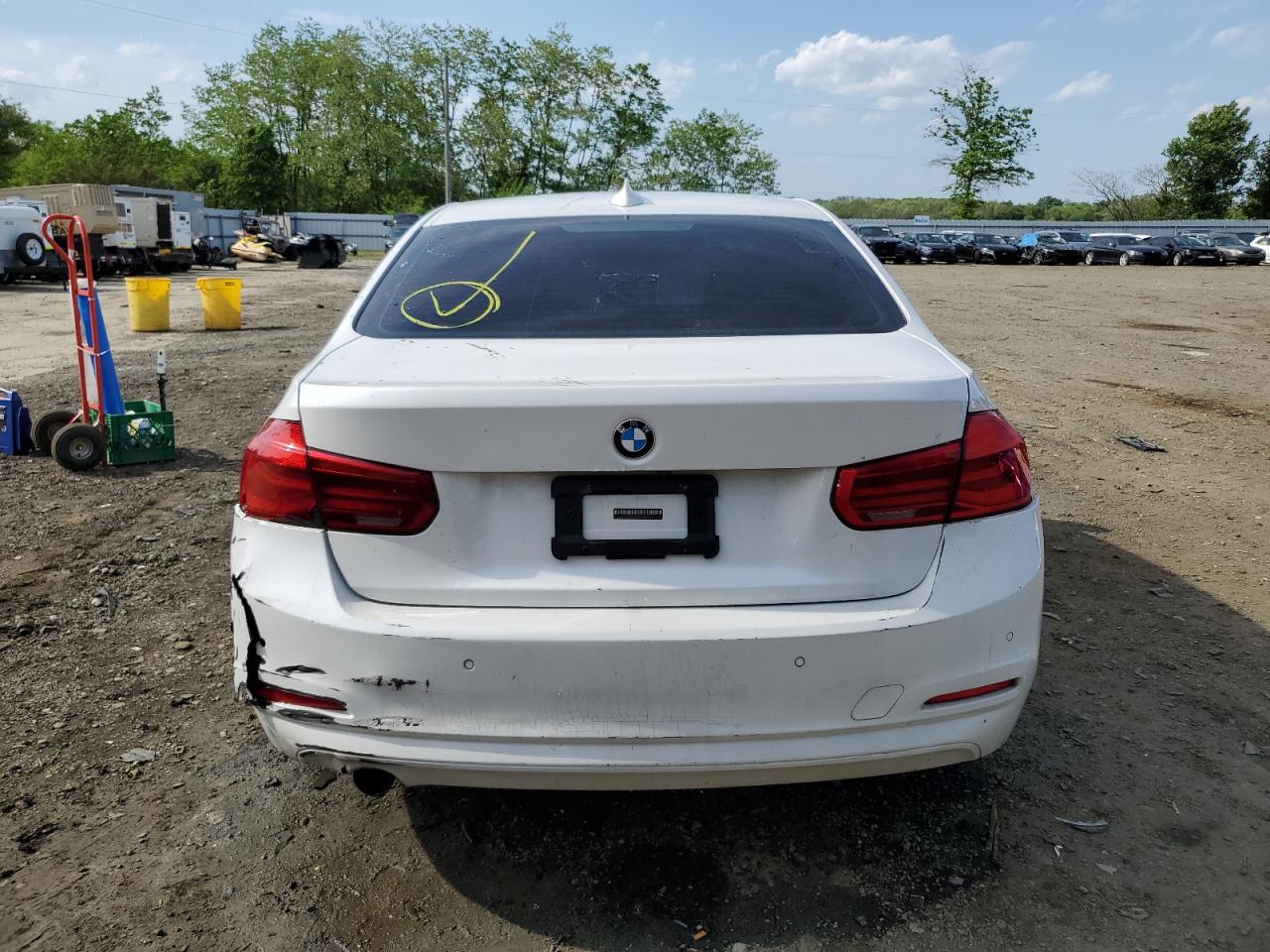 2017 BMW 320 Xi vin: WBA8E5G53HNU22407