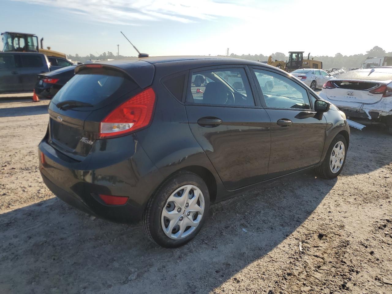 2013 Ford Fiesta Se vin: 3FADP4EJ2DM114113