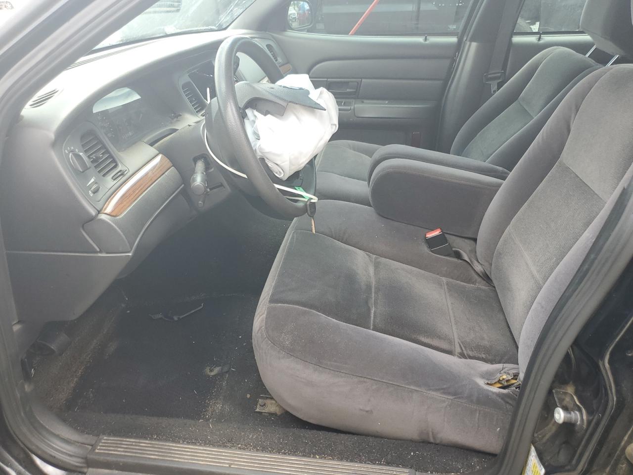 2FAFP73V87X145097 2007 Ford Crown Victoria