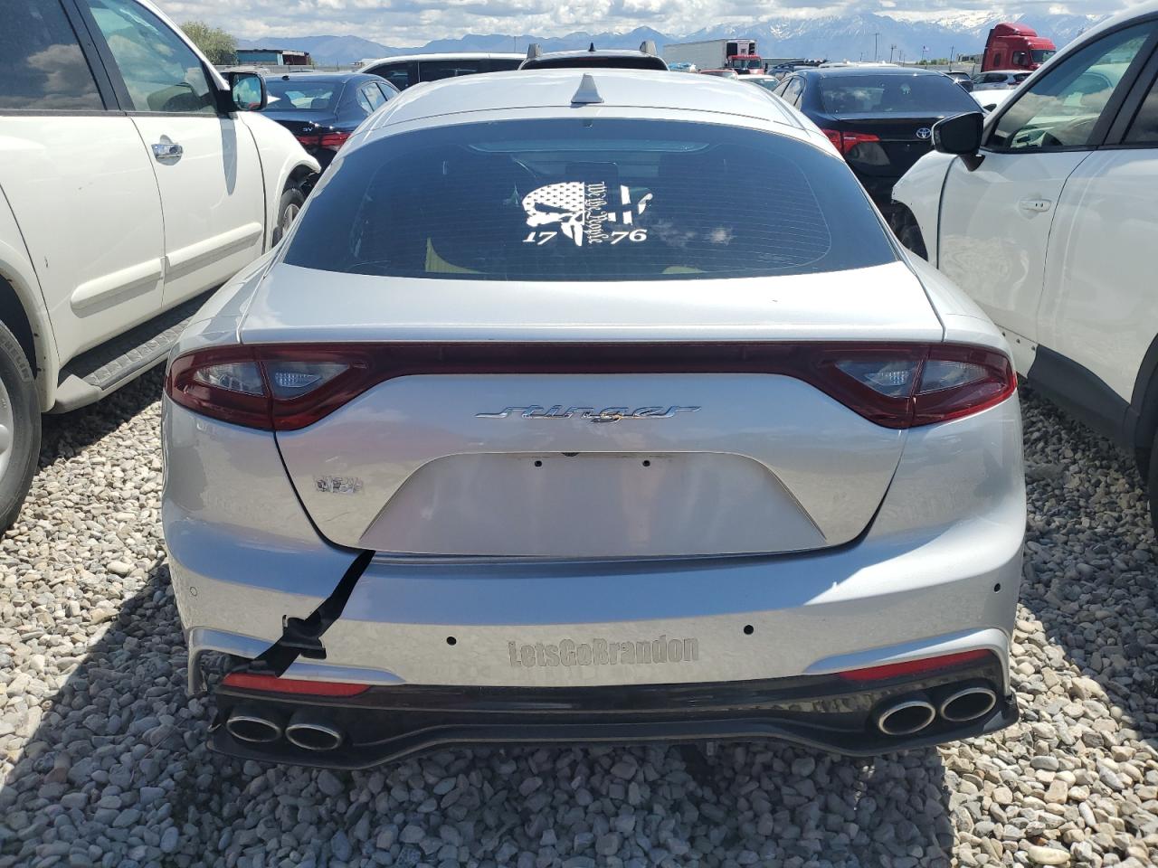 2018 Kia Stinger vin: KNAE15LA9J6011319