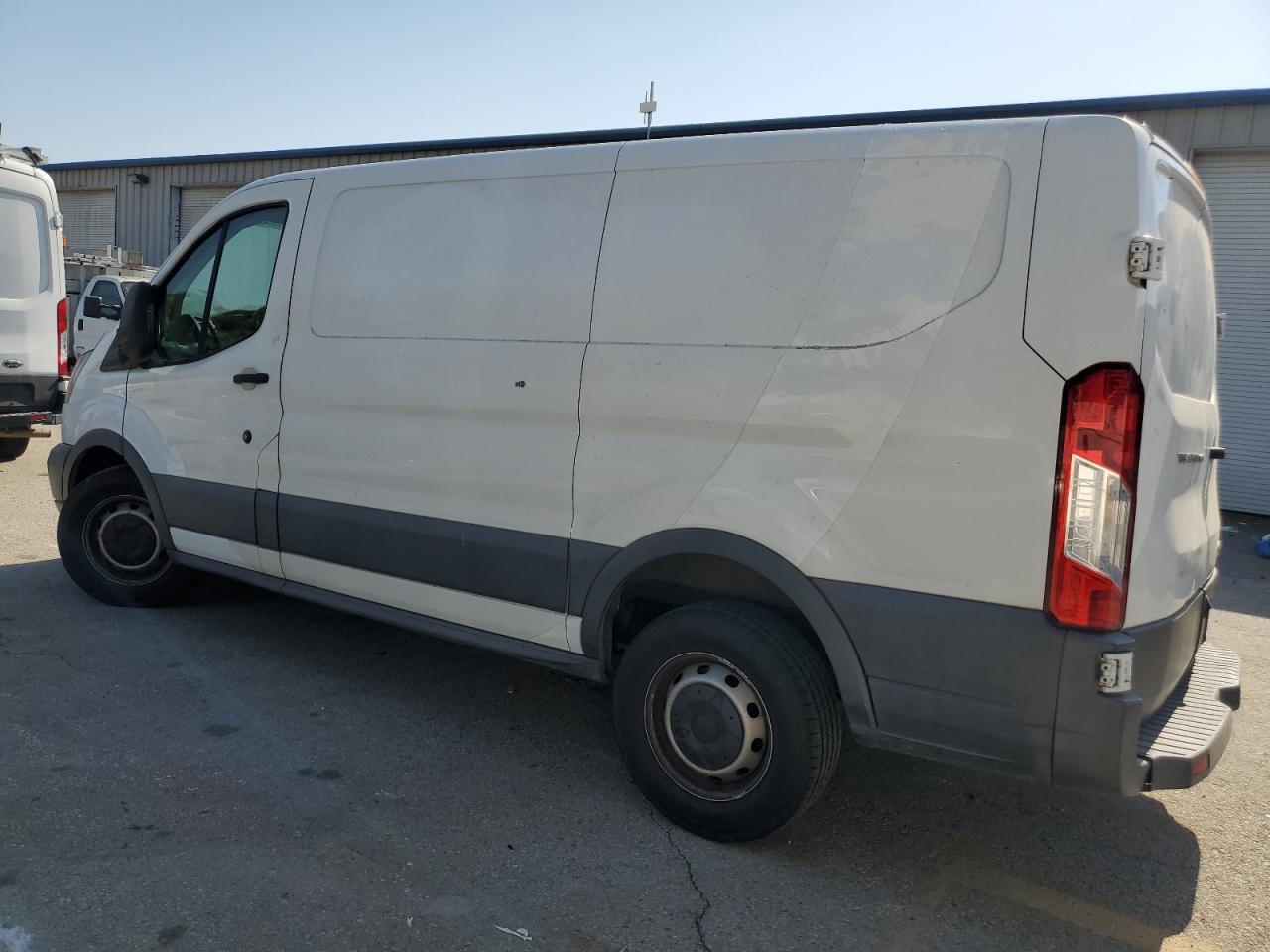 1FTYE1YM4HKB21227 2017 Ford Transit T-150