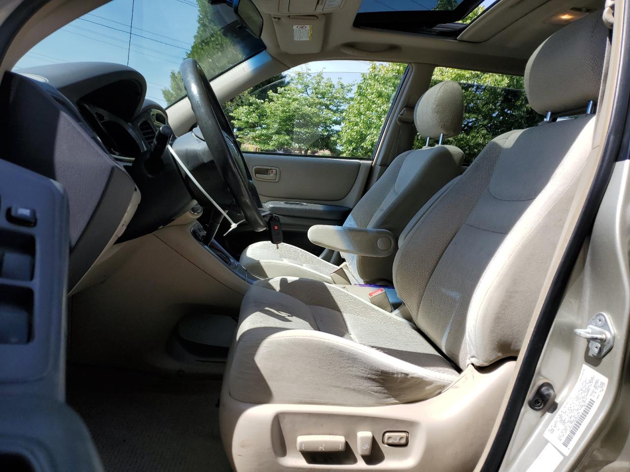 JTEGF21A320048770 2002 Toyota Highlander Limited