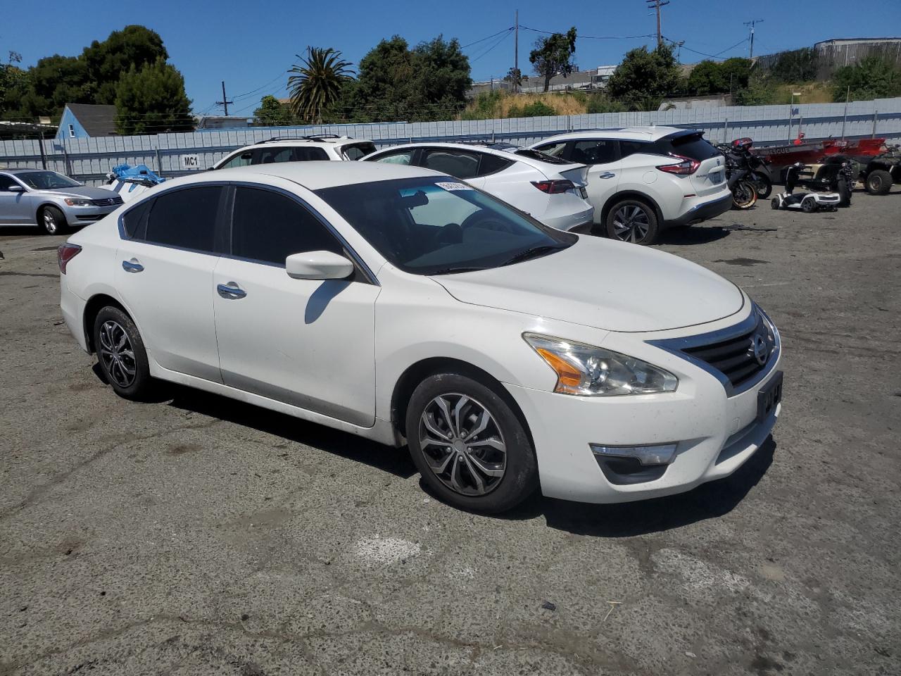 2015 Nissan Altima 2.5 vin: 1N4AL3AP2FC270465