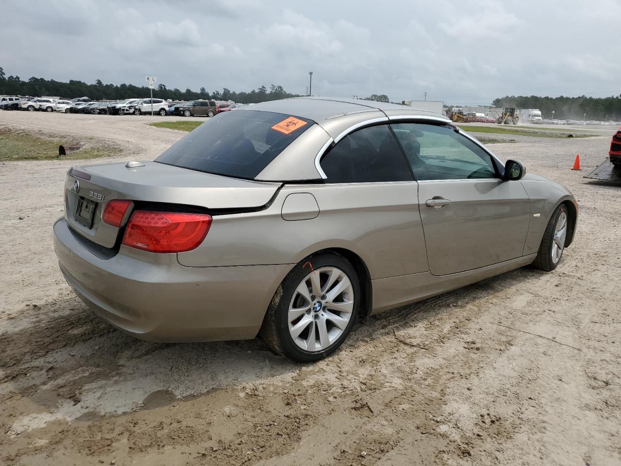 WBADW3C5XBE540676 2011 BMW 328 I