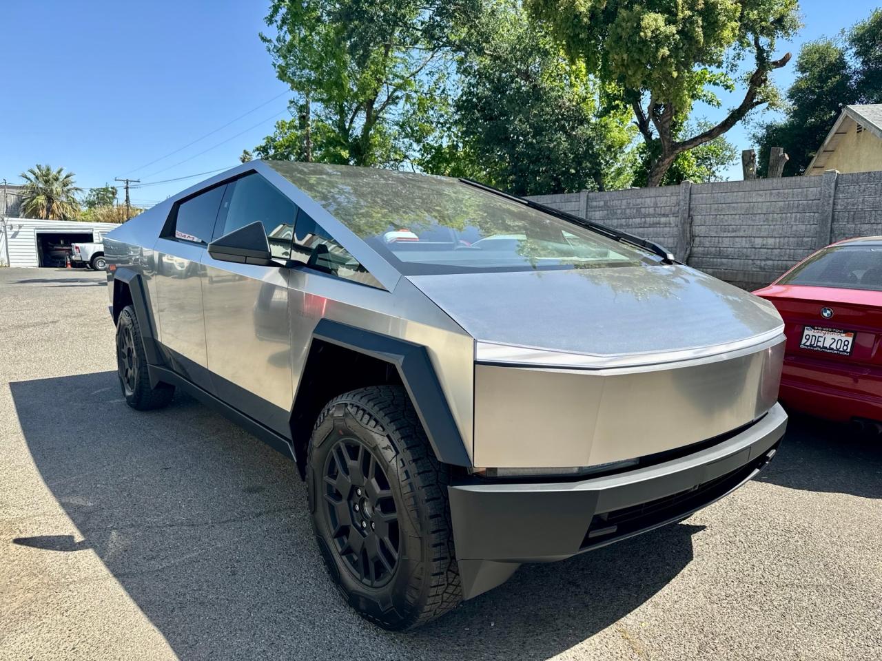 2024 Tesla Cybertruck vin: 7G2CEHED9RA004811