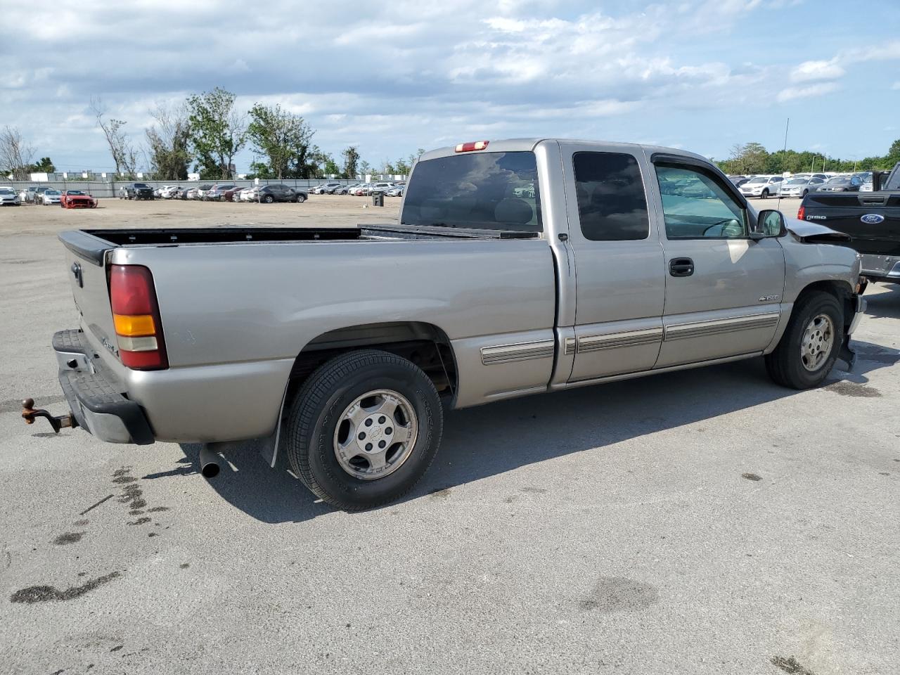 2GCEC19T7Y1216072 2000 Chevrolet Silverado C1500