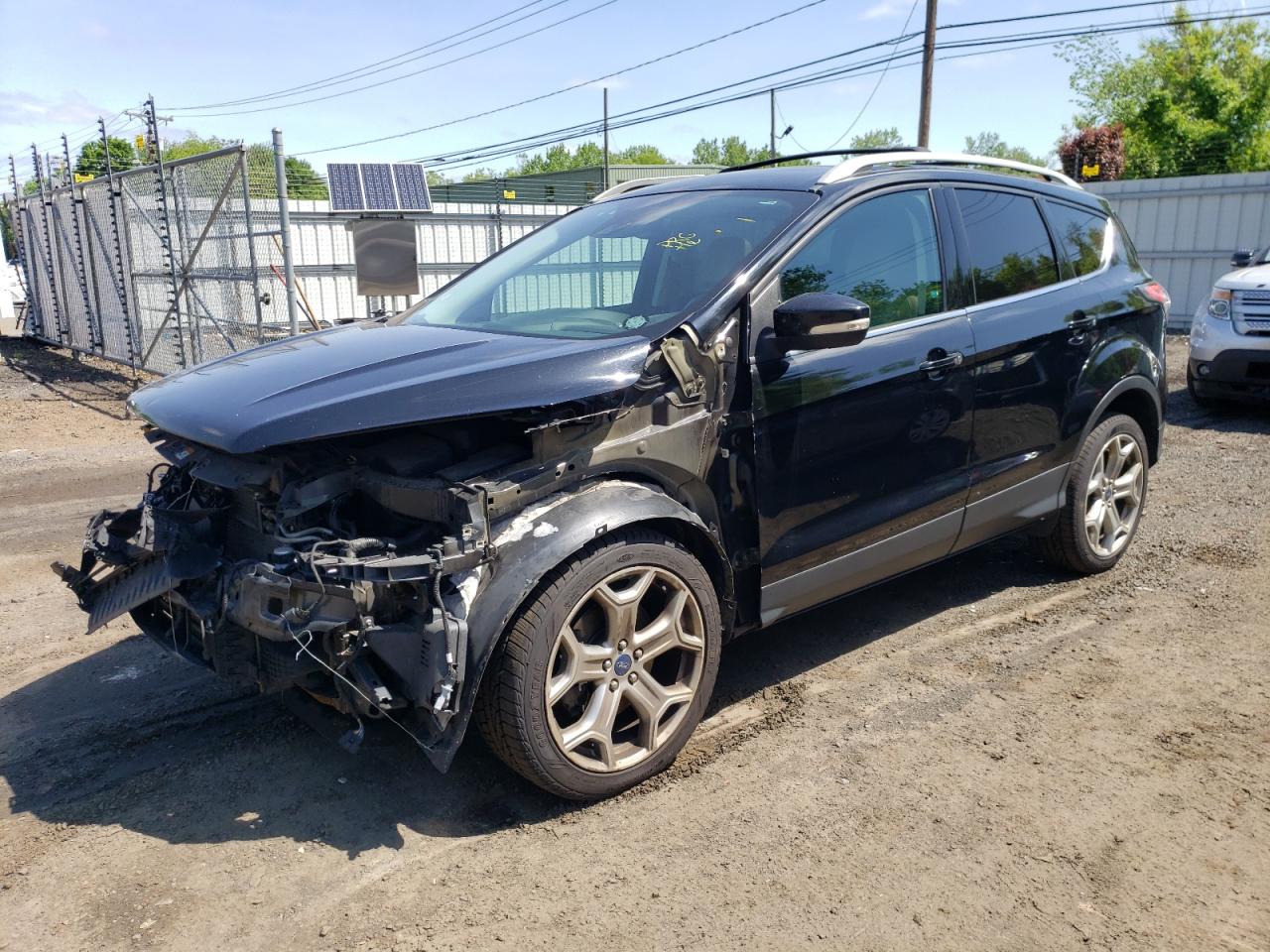 2017 Ford Escape Titanium vin: 1FMCU9J92HUB25438