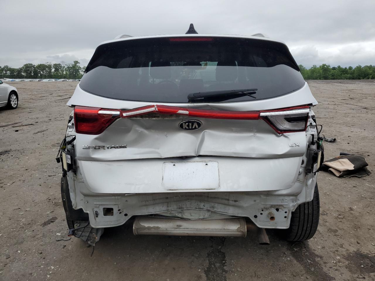 KNDPNCAC9H7105990 2017 Kia Sportage Ex