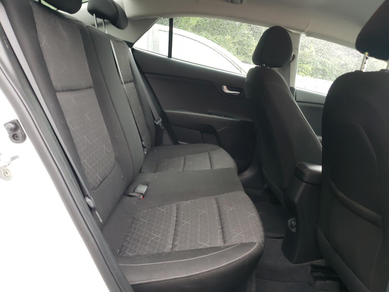 3KPA24AD8LE330648 2020 Kia Rio Lx