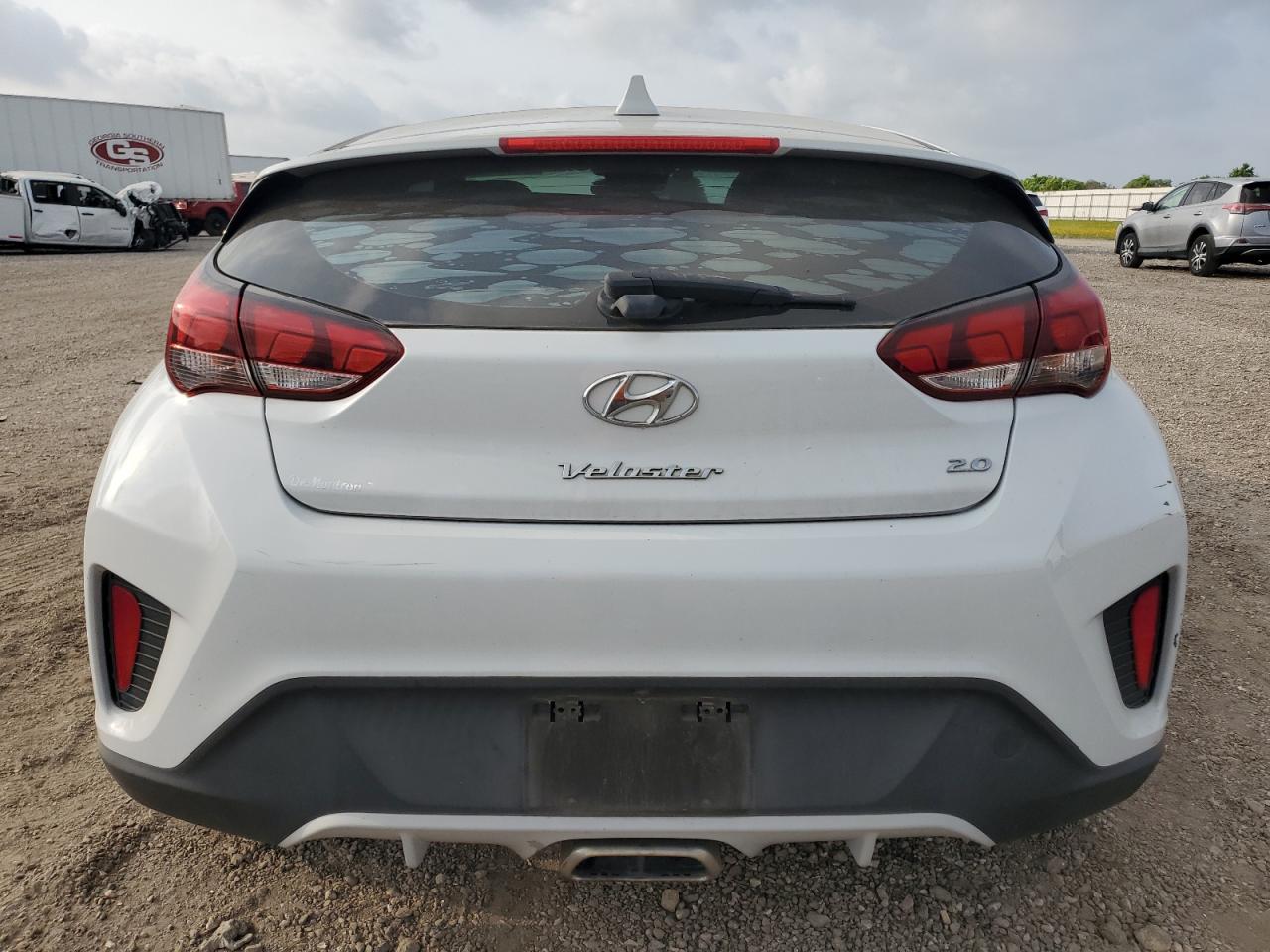 KMHTG6AF7KU007243 2019 Hyundai Veloster Base