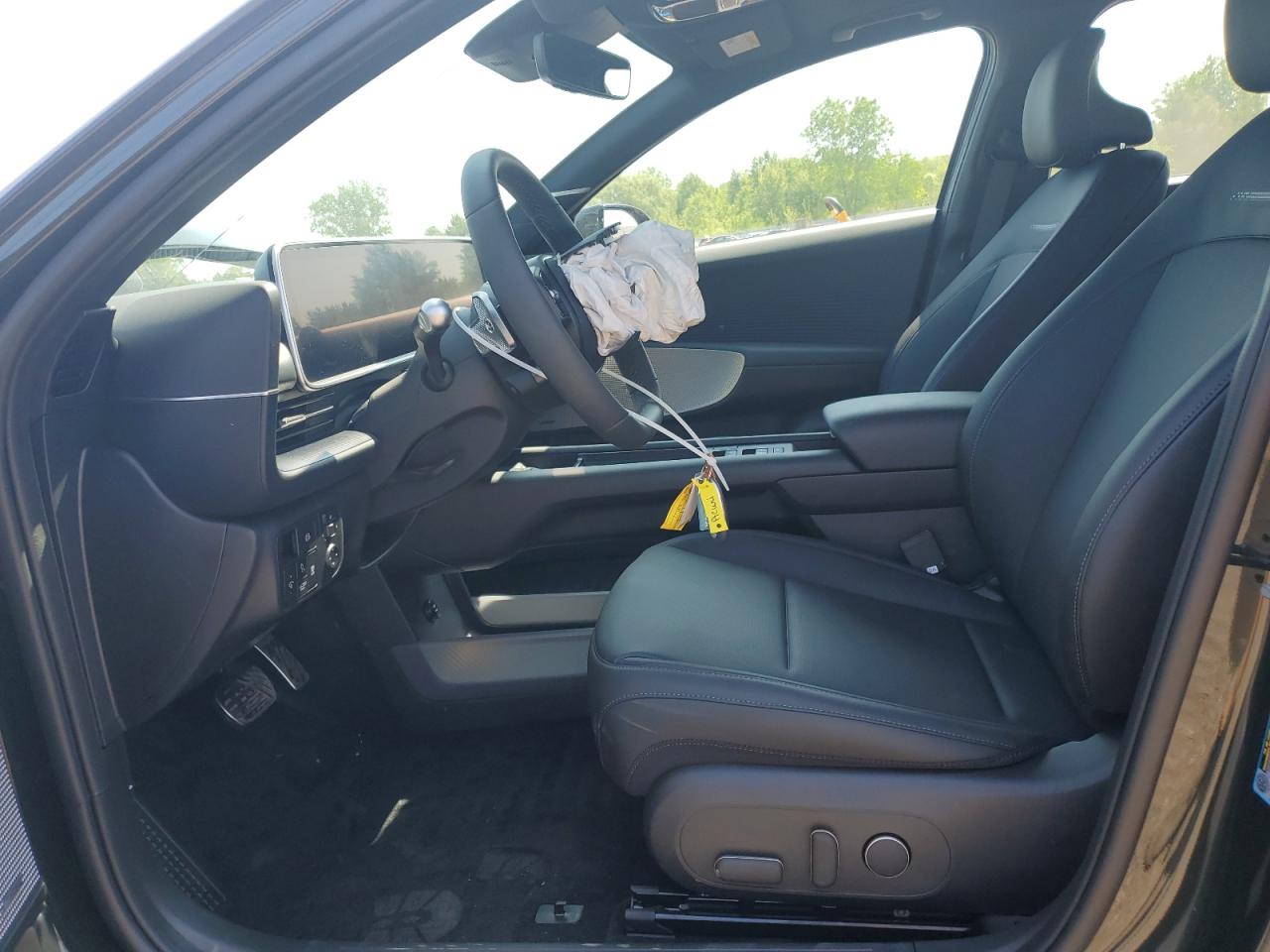 KMHM54AC2RA055975 2024 Hyundai Ioniq 6 Limited