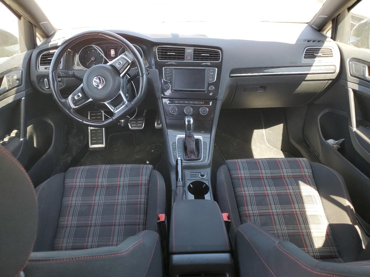 3VW4T7AU5HM049218 2017 Volkswagen Gti S