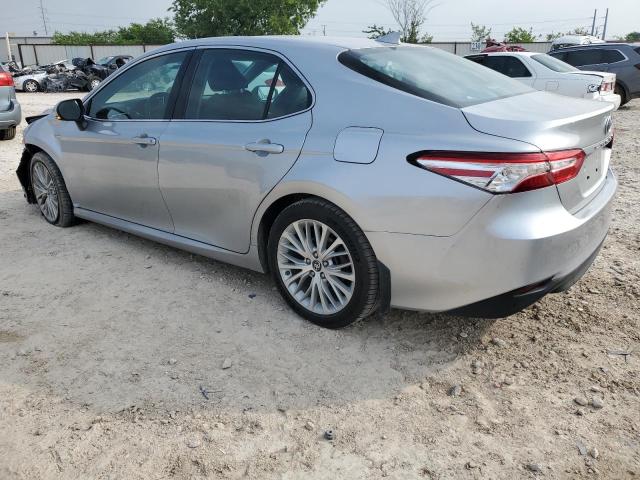 VIN 4T1B21HK7JU008665 2018 Toyota Camry, Hybrid no.2