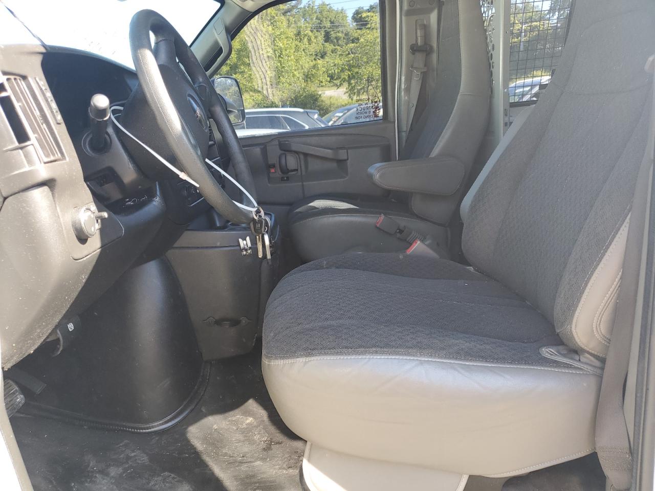 1GTW7AFG8J1905761 2018 GMC Savana G2500