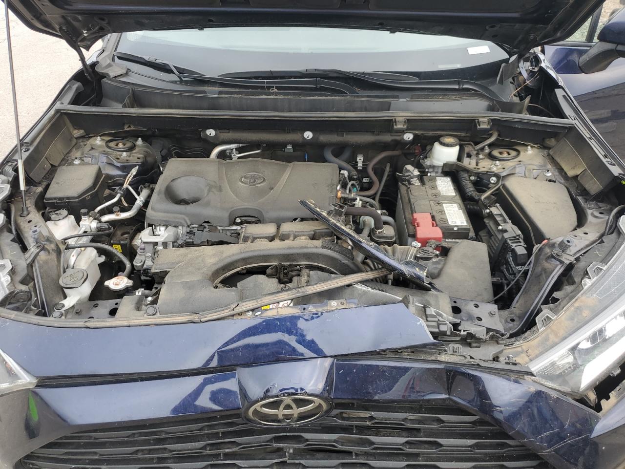 2T3W1RFVXMW128889 2021 Toyota Rav4 Xle