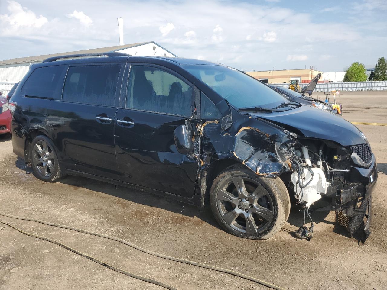 5TDXZ3DC3HS818728 2017 Toyota Sienna Se