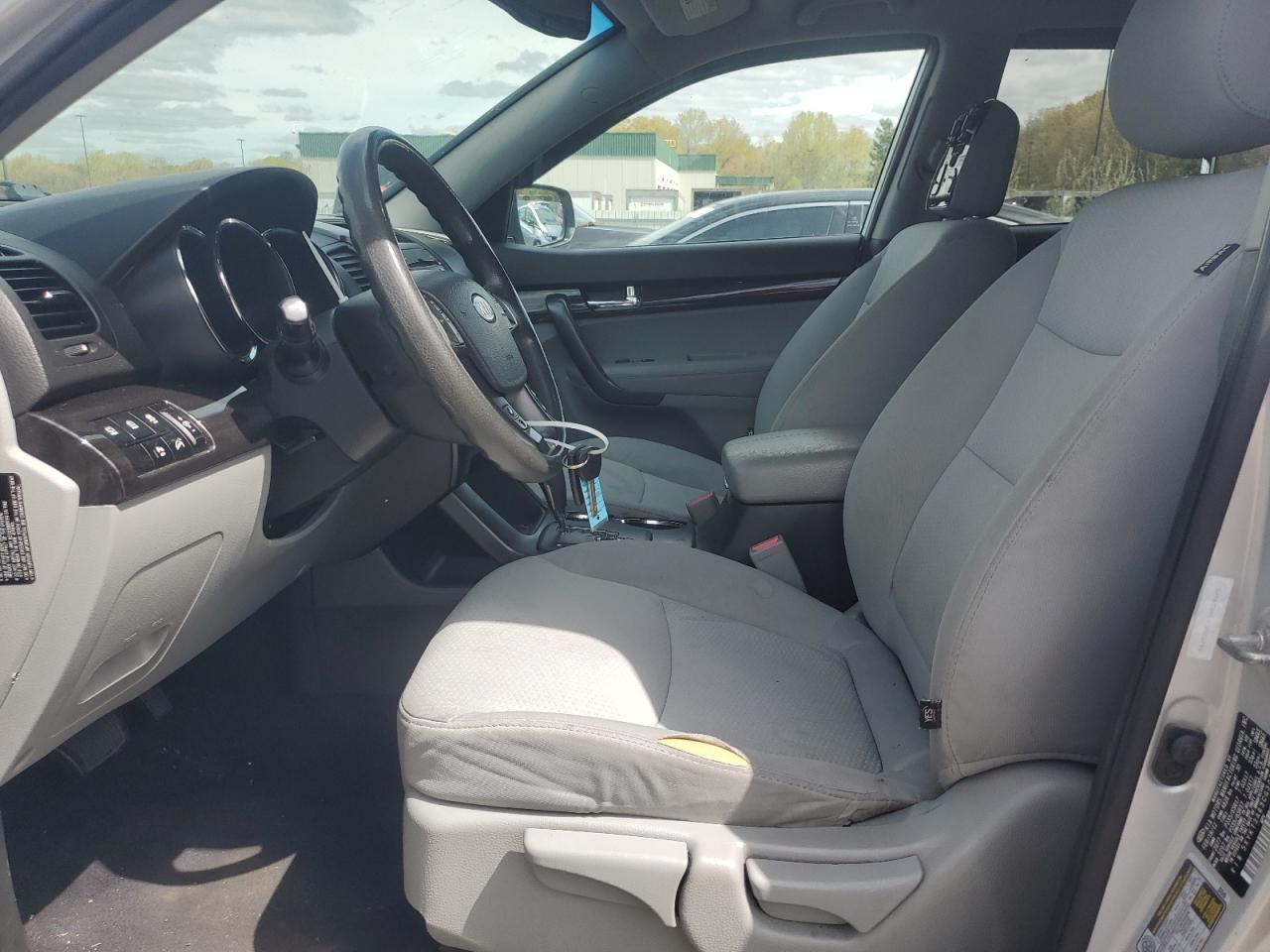 5XYKT3A63CG303745 2012 Kia Sorento Base