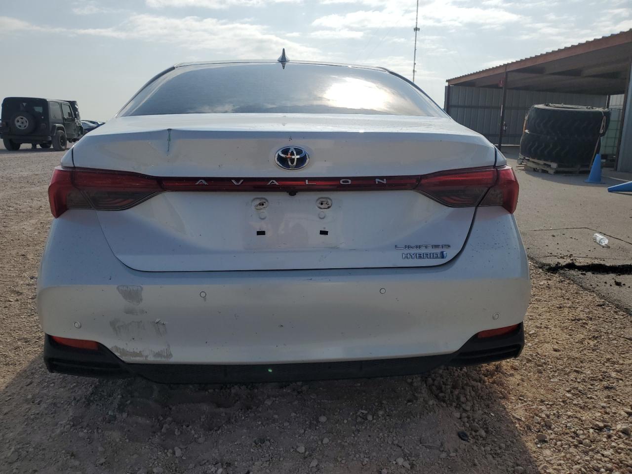 4T1B21FB3KU010398 2019 Toyota Avalon Xle