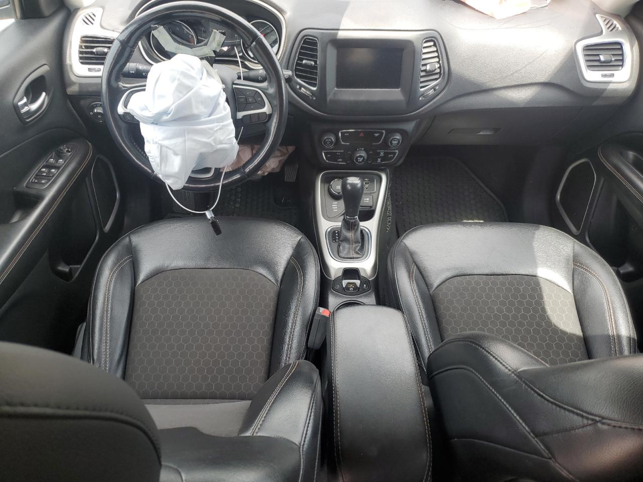 3C4NJDBB7KT839254 2019 Jeep Compass Latitude