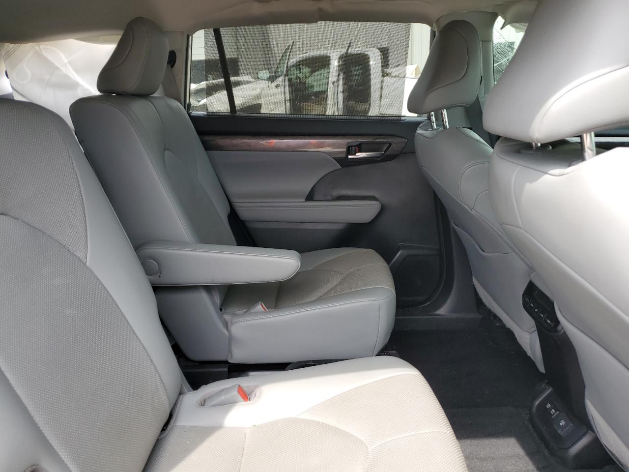 5TDYZRAH2LS017949 2020 Toyota Highlander Limited