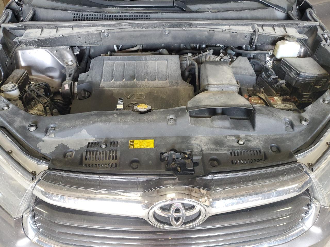 5TDDKRFHXFS084590 2015 Toyota Highlander Limited