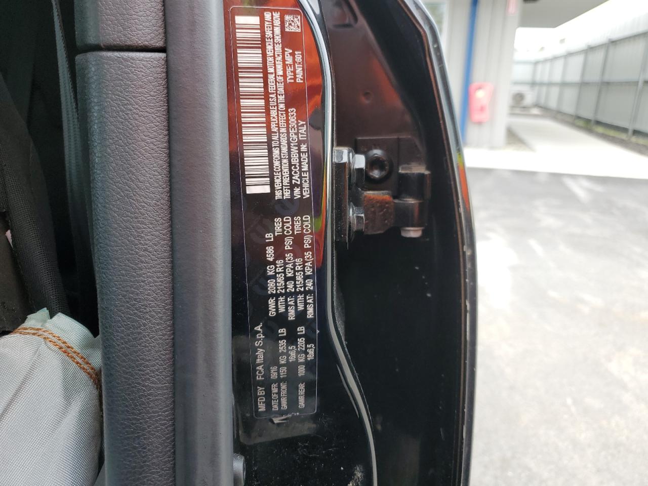 ZACCJBBW1GPE30633 2016 Jeep Renegade Latitude