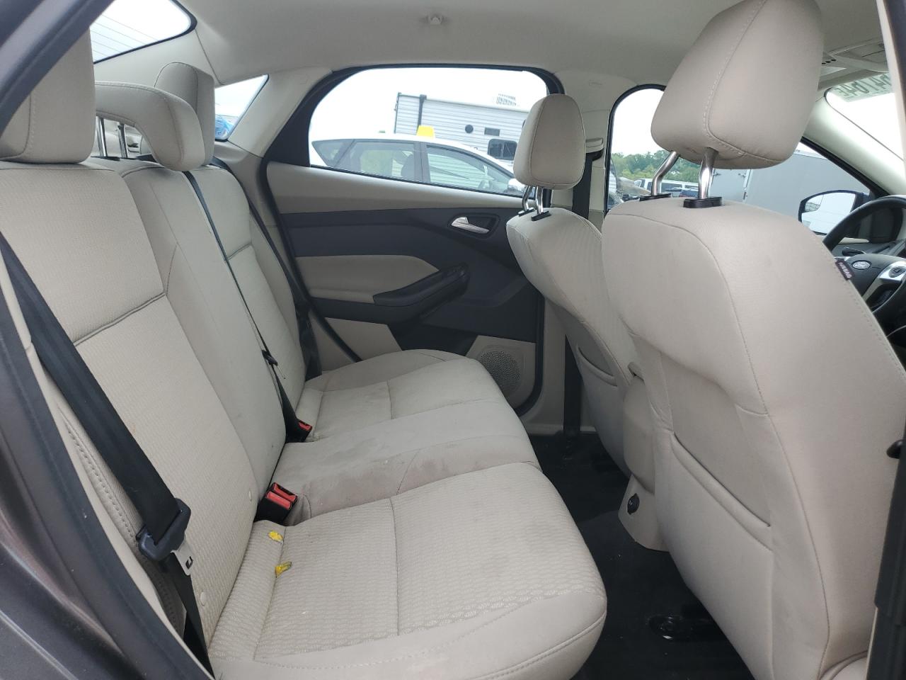 1FAHP3H23CL385441 2012 Ford Focus Sel