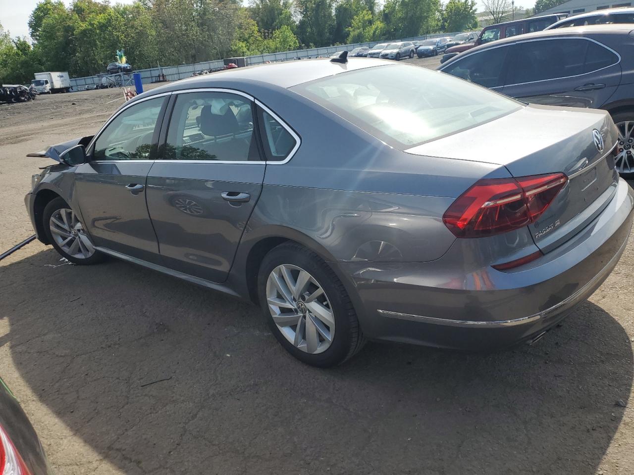 1VWBA7A37JC041200 2018 Volkswagen Passat Se