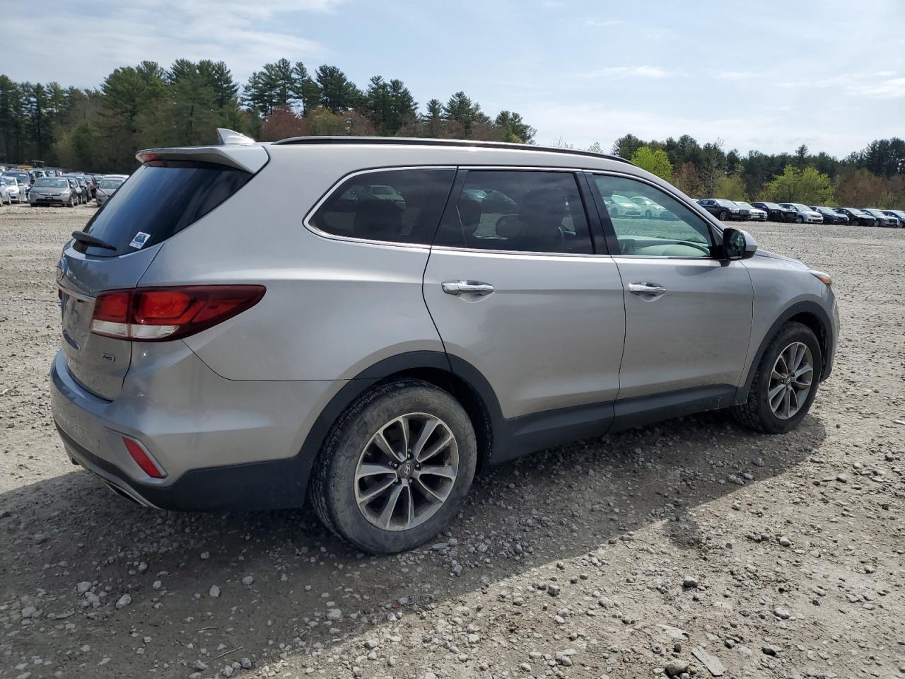 2017 Hyundai Santa Fe Se vin: KM8SMDHF2HU165903