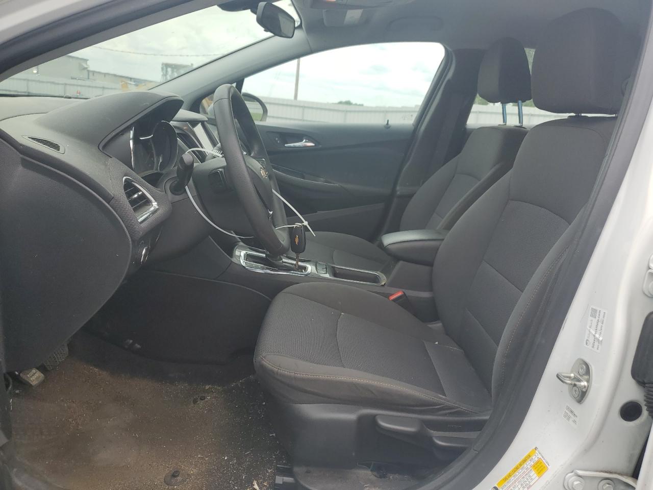 1G1BC5SM1K7132894 2019 Chevrolet Cruze Ls