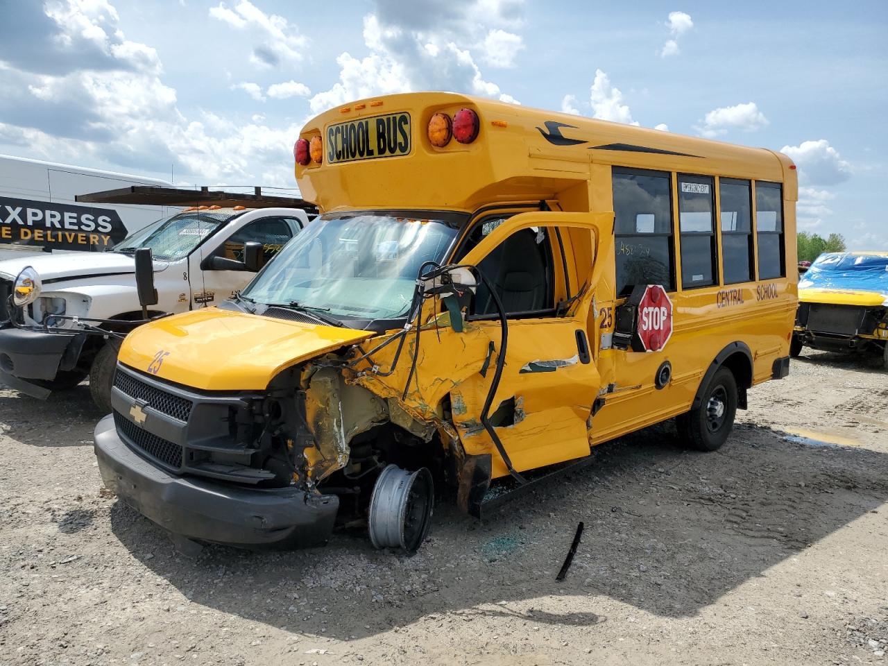 1GB3G2BF8F1102708 2015 Chevrolet Express G3500