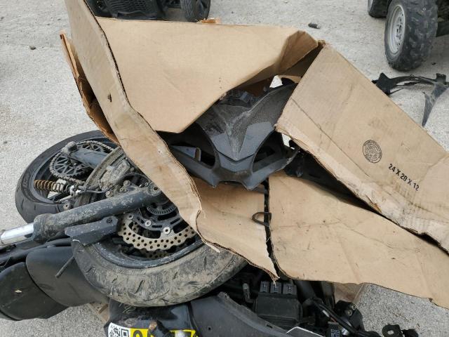 2017 KAWASAKI EX650 F - JKAEXEK15HDA01800