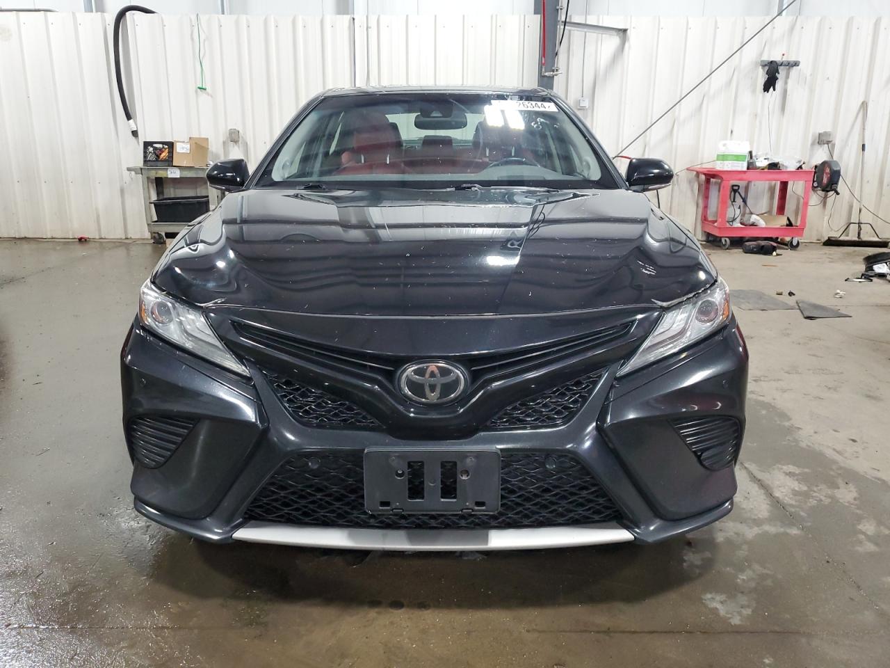 4T1BZ1HK2JU503528 2018 Toyota Camry Xse