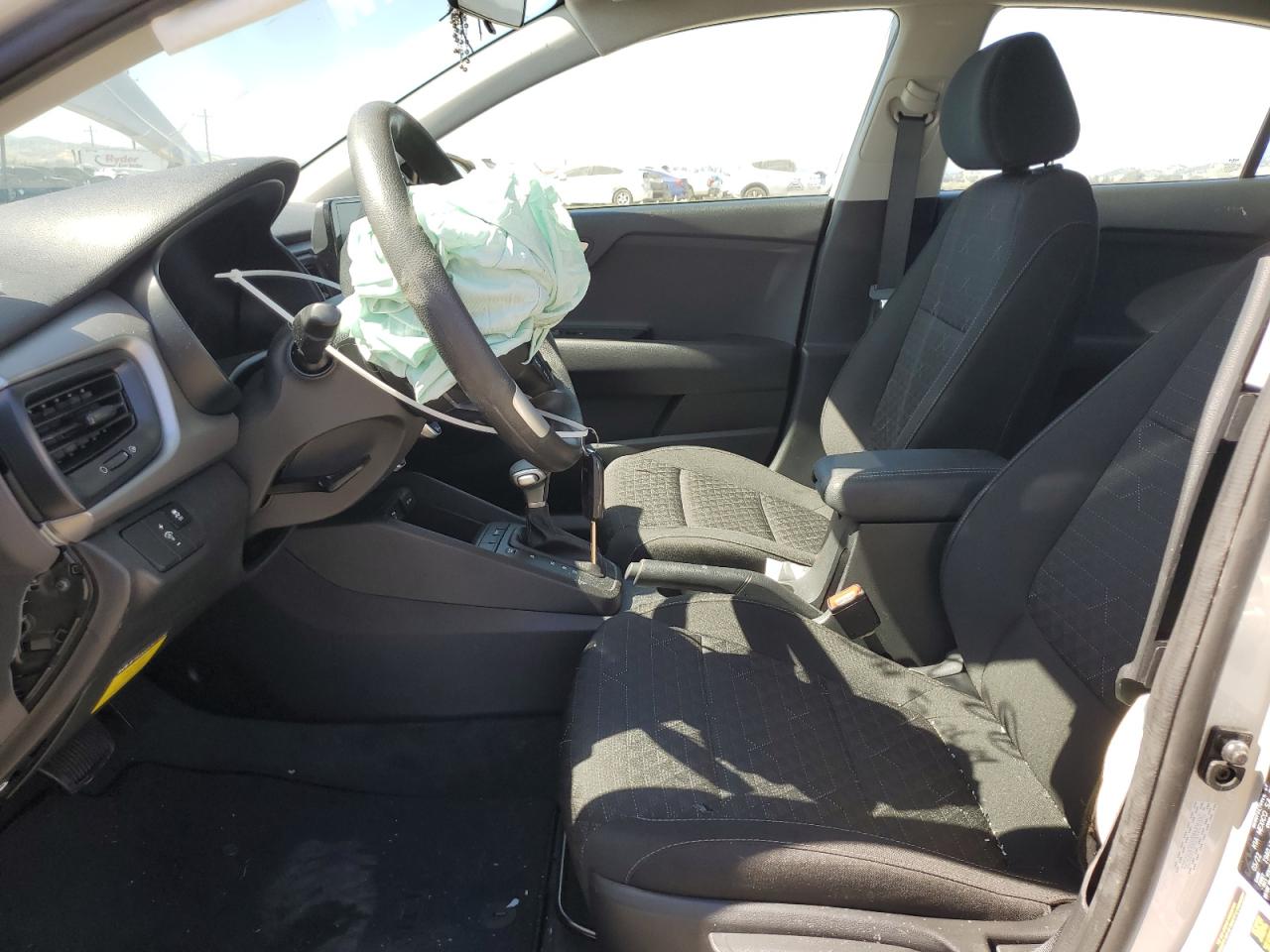 3KPA24AD9NE490525 2022 Kia Rio Lx