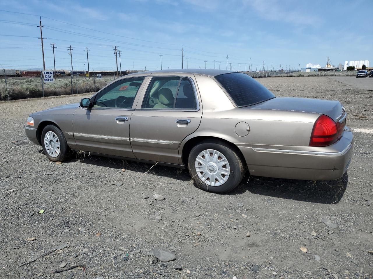 2MEFM74WX4X662874 2004 Mercury Grand Marquis Gs