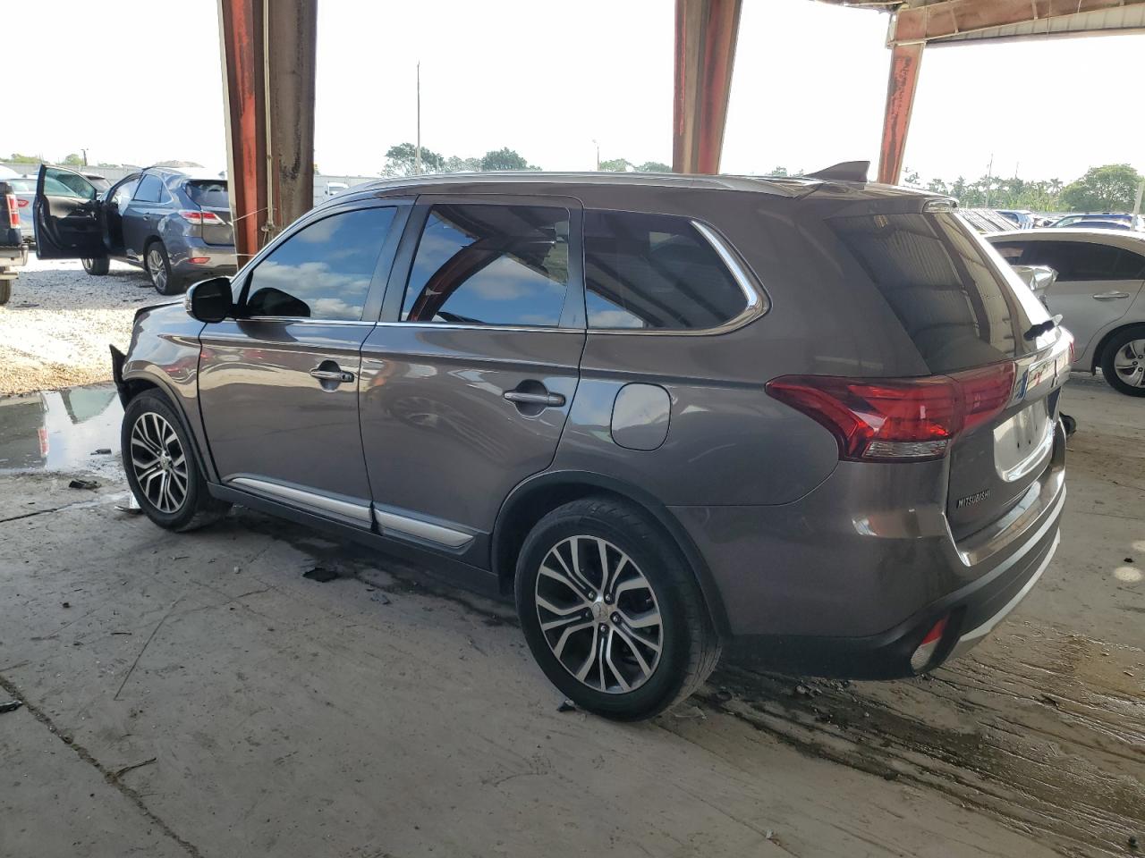 JA4AD3A36HZ038787 2017 Mitsubishi Outlander Se