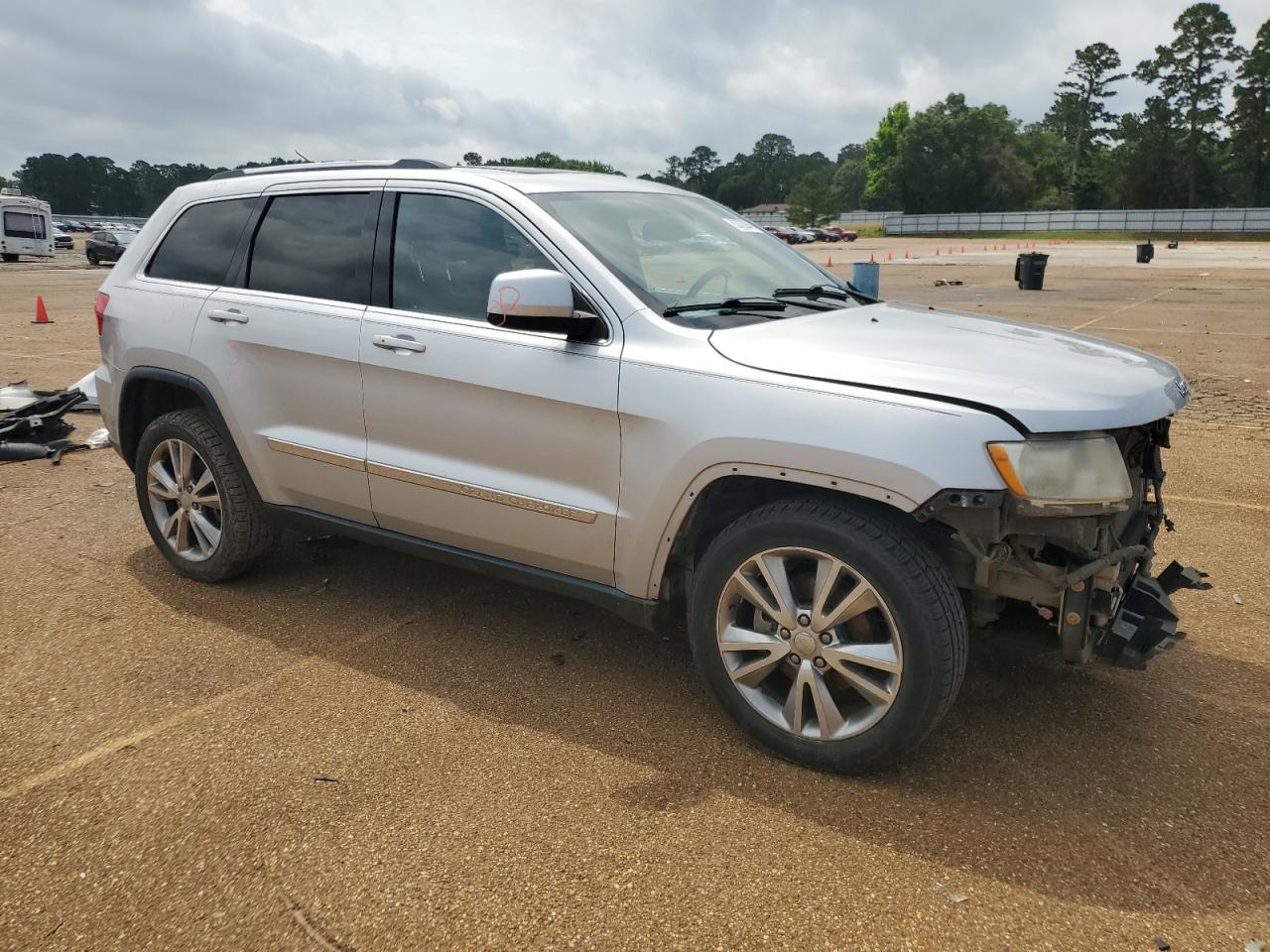 1C4RJEAGXCC354561 2012 Jeep Grand Cherokee Laredo