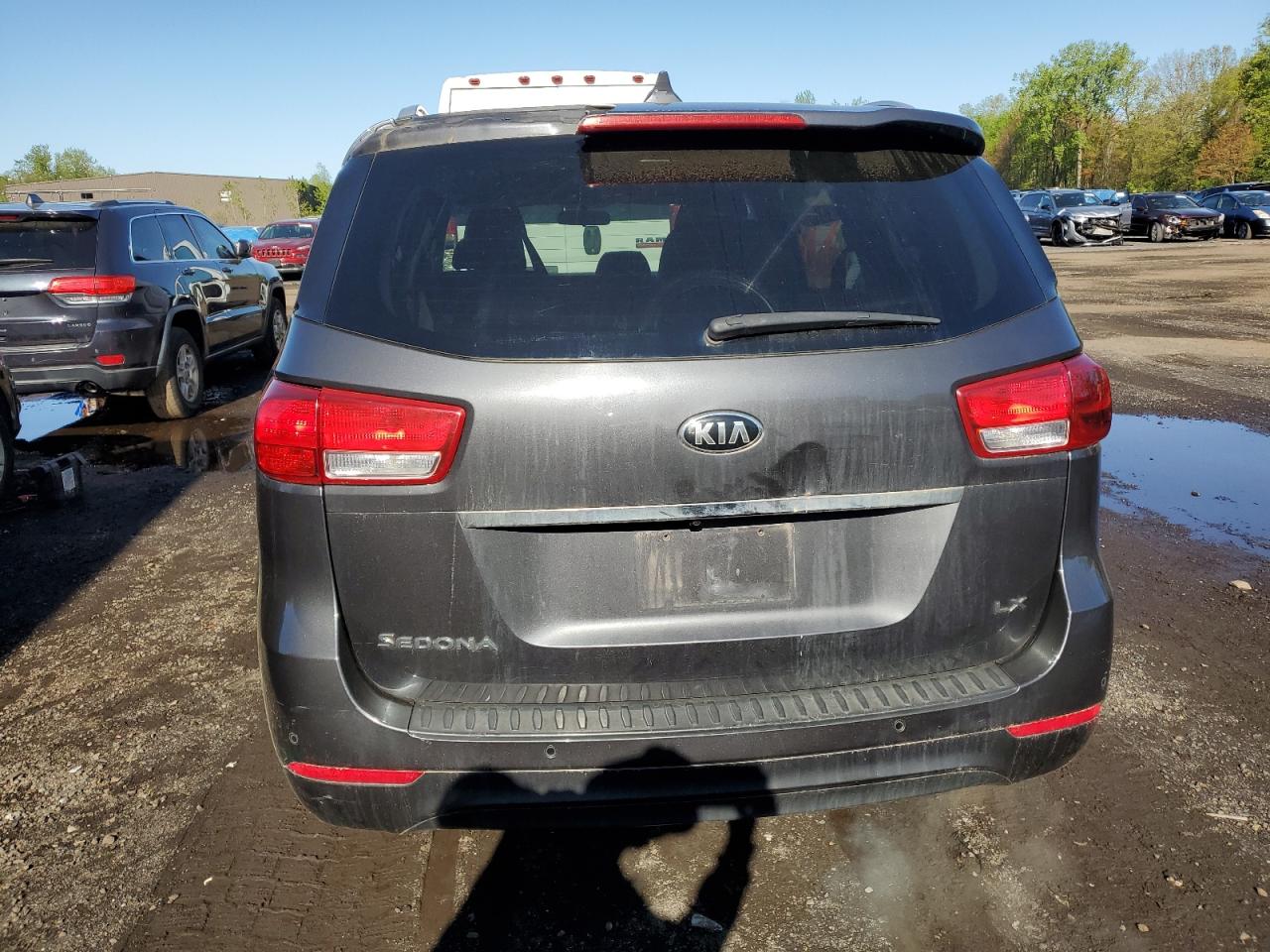 KNDMB5C14G6201016 2016 Kia Sedona Lx