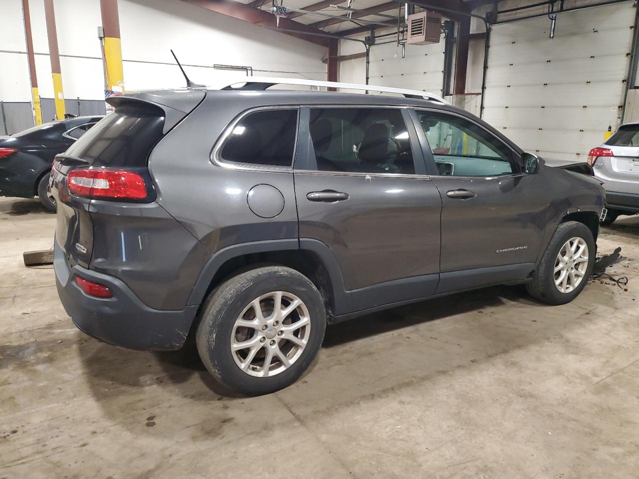 2014 Jeep Cherokee Latitude vin: 1C4PJMCS3EW281621