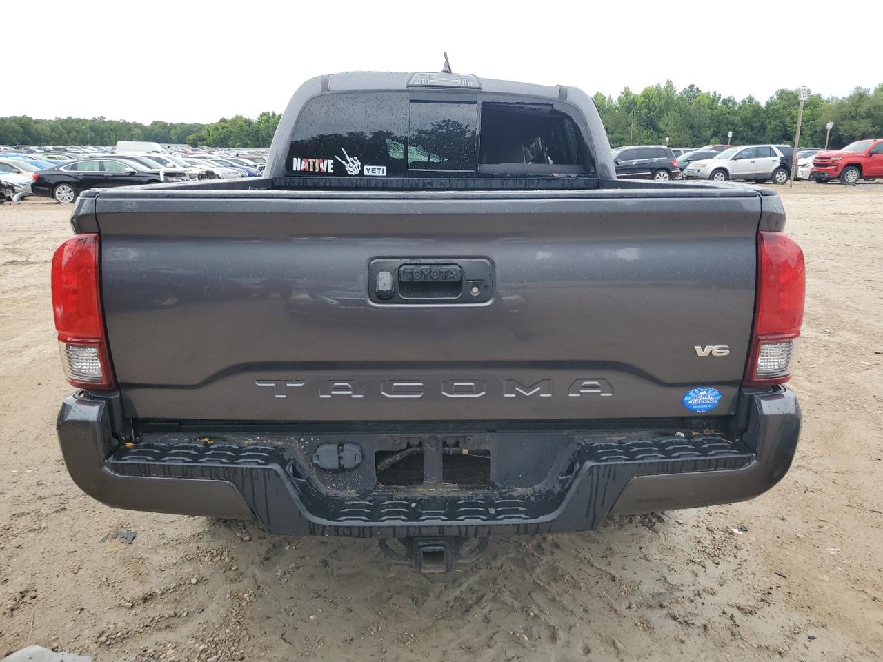 5TFAZ5CNXJX068815 2018 Toyota Tacoma Double Cab