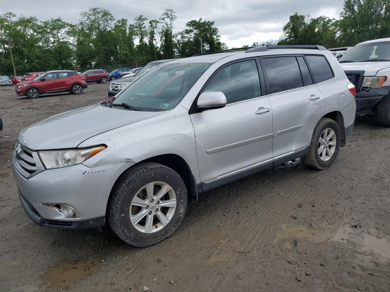 5TDBK3EH3BS072085 2011 Toyota Highlander Base