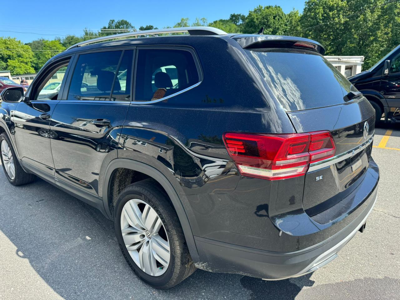 2019 Volkswagen Atlas Se vin: 1V2WR2CAXKC536924