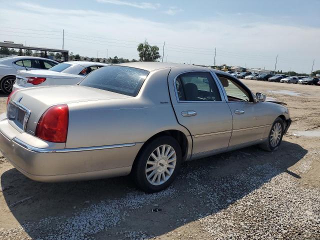 2003 Lincoln Town Car Signature VIN: 1LNHM82W53Y626717 Lot: 54620024