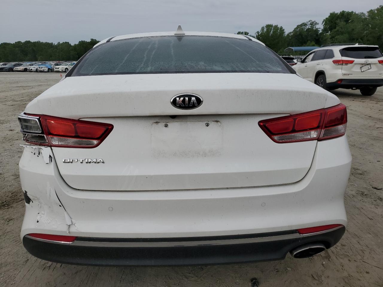5XXGT4L33JG271010 2018 Kia Optima Lx