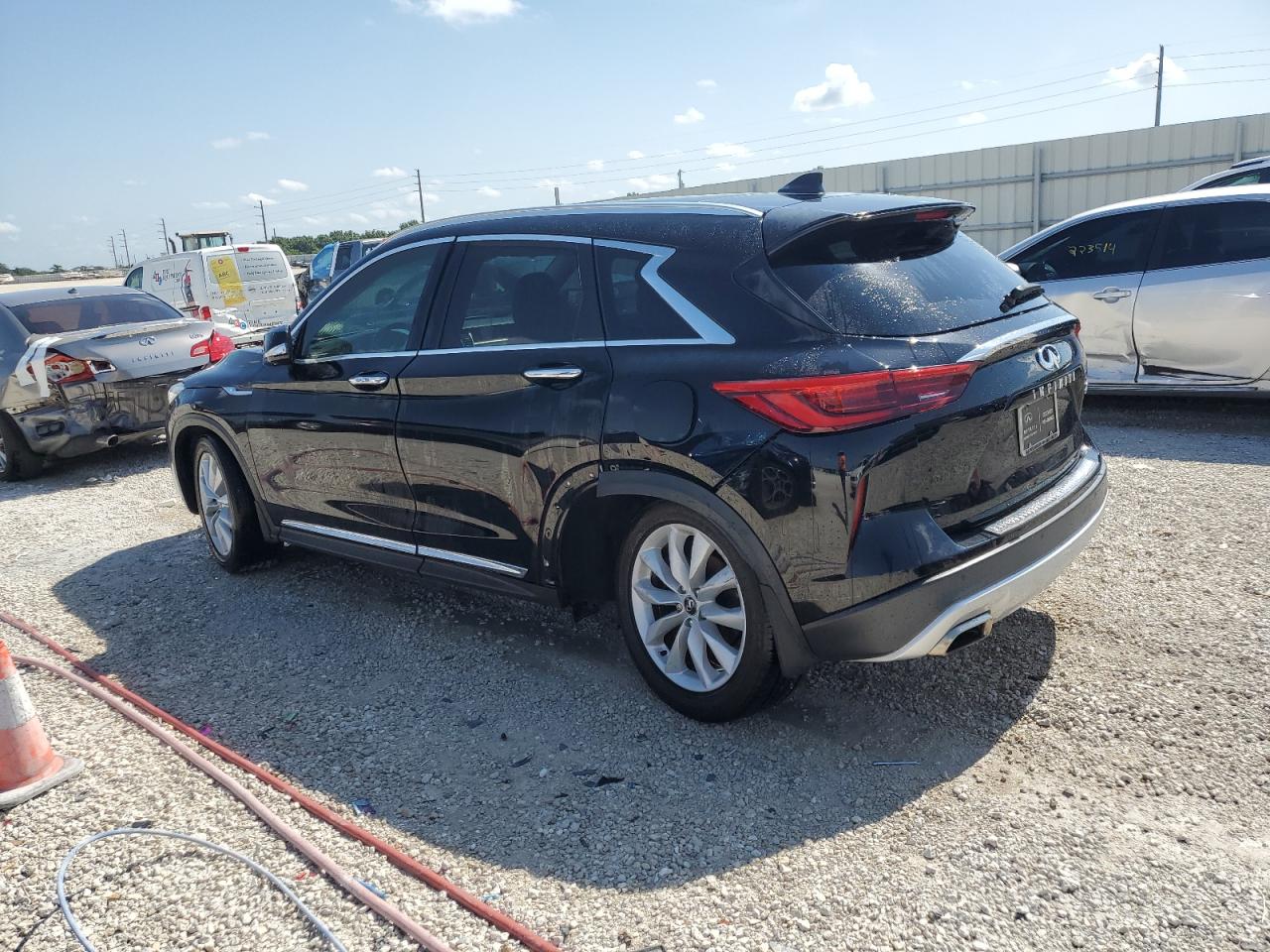 3PCAJ5M18KF123079 2019 Infiniti Qx50 Essential