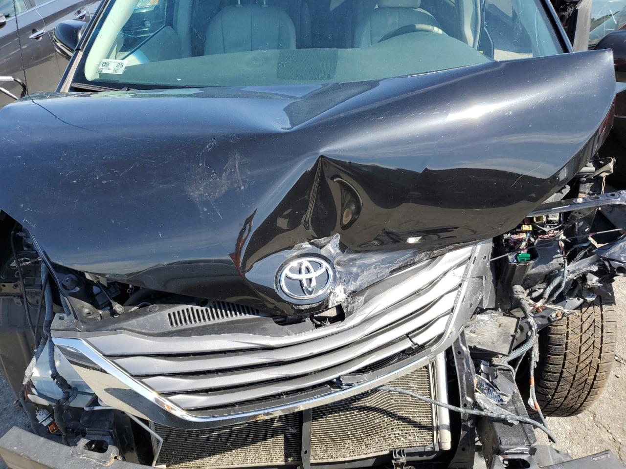 5TDDK3DC8BS001642 2011 Toyota Sienna Xle