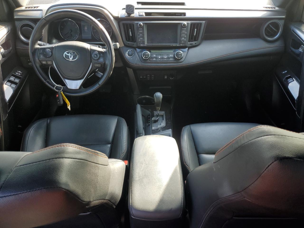 JTMNFREV2HD098904 2017 Toyota Rav4 Se