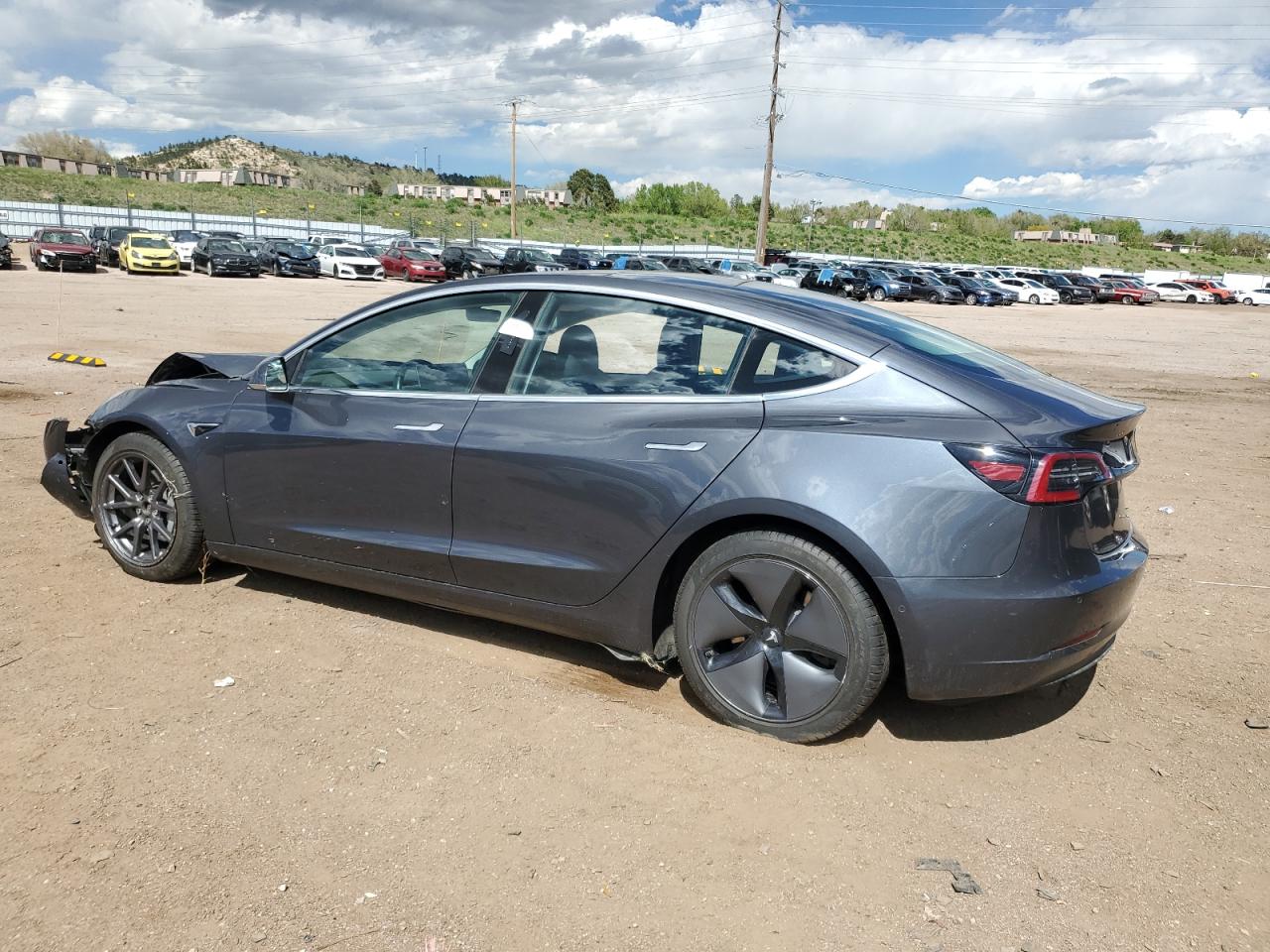 2018 Tesla Model 3 vin: 5YJ3E1EB5JF114450