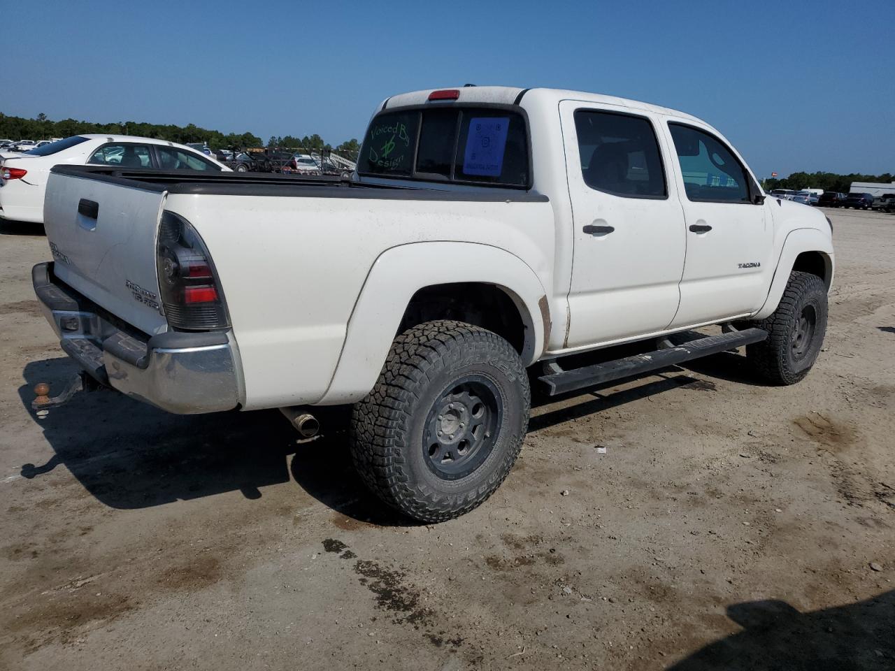 3TMJU4GN4BM111393 2011 Toyota Tacoma Double Cab Prerunner