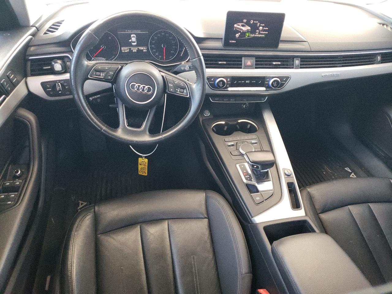 WAUANAF4XHN005935 2017 Audi A4 Premium